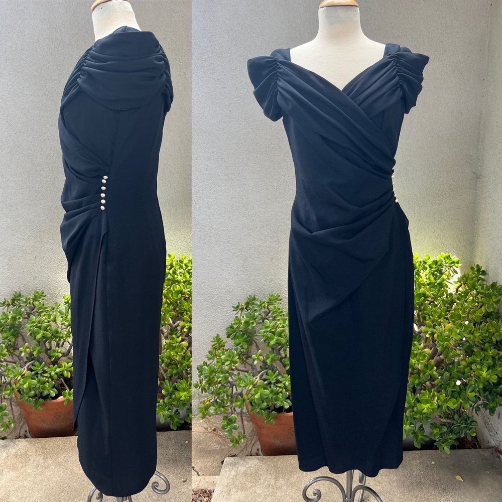 Vintage 1970s midi black dress ruched bodice Pearl accents Sz M